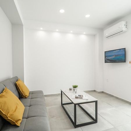 Kiani Apts คาลีเวส ภายนอก รูปภาพ